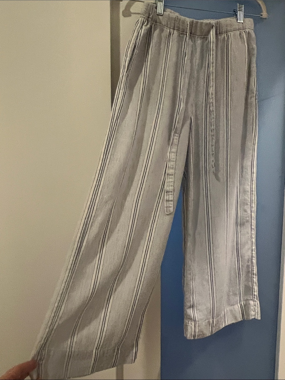 Marine Layer White and blue Striped Cropped Wide-Leg Pants